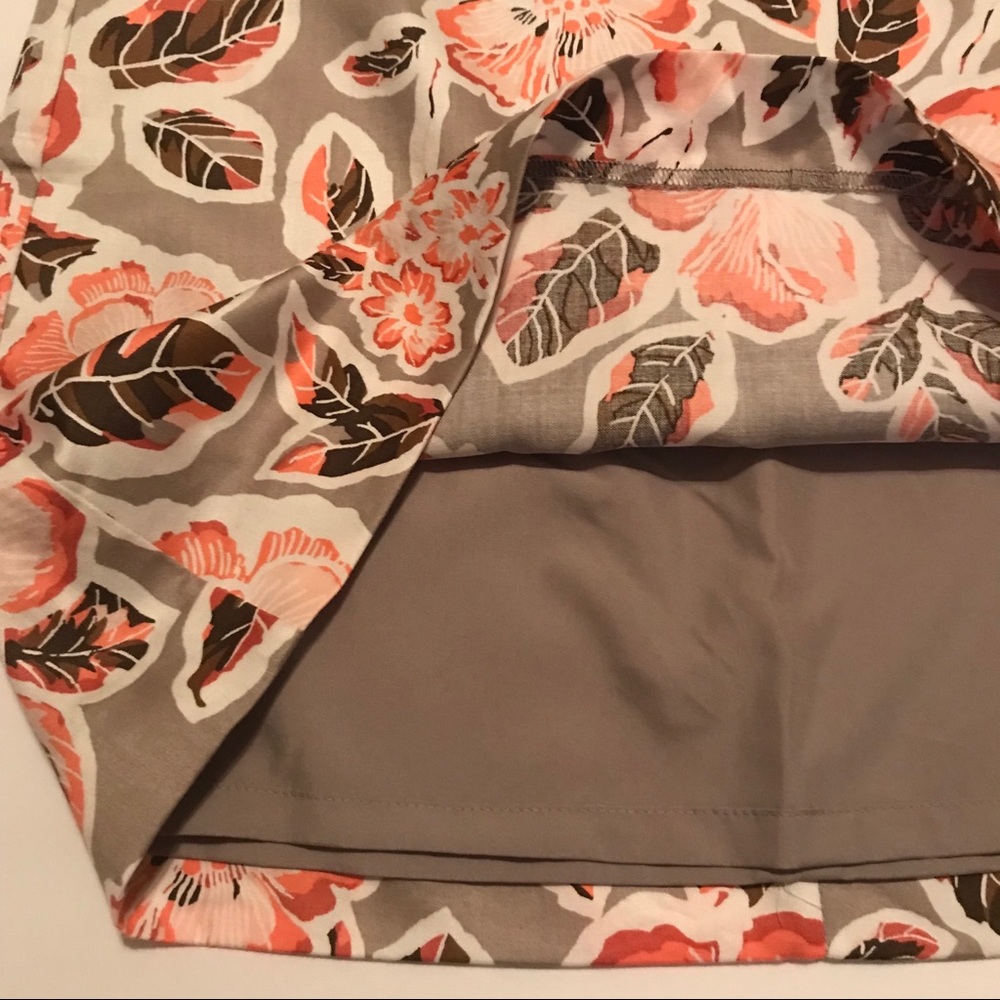 New with Tags Loft Floral Skirt - Picture 3 of 5